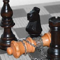 capture the queen: chess